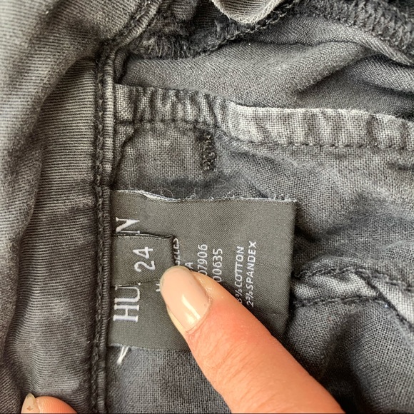 ๐ HUDSONS GREY WIDE LEG JEANS 24 - Picture 4 of 6